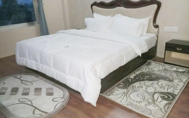 Big Hotel
