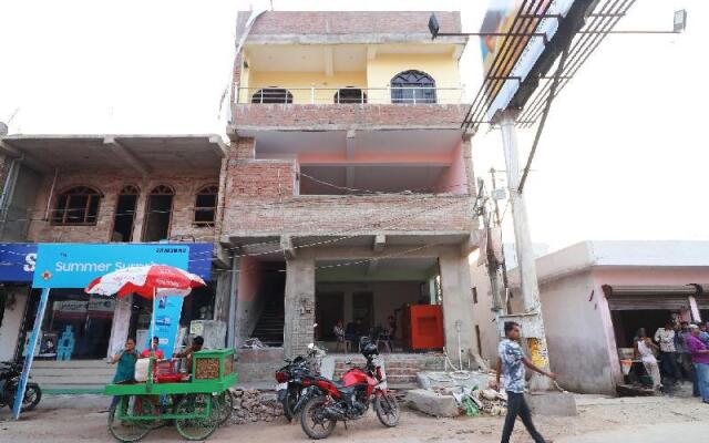 SPOT ON 41904 Hotel R.r Palace