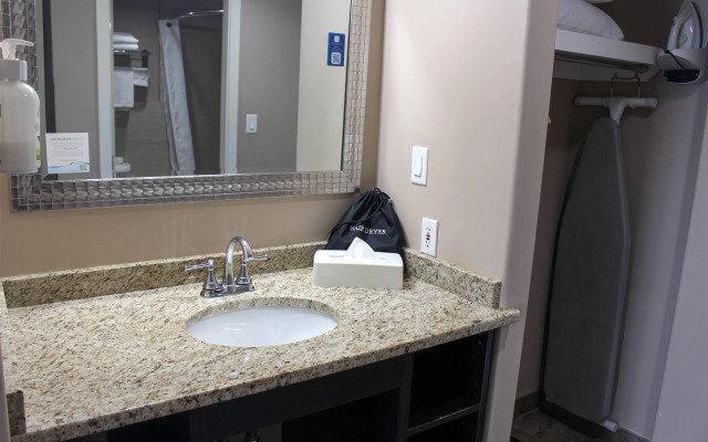 Ramada by Wyndham Sherwood Park