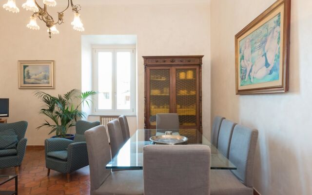 RSH Trastevere Large Comfortable Panoramic Apartment