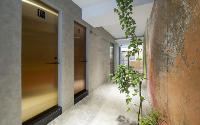 LIGHT INN - Hostel