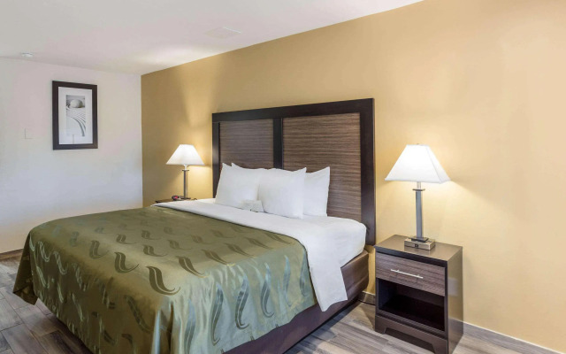 Mount Vernon Inn Escondido Downtown