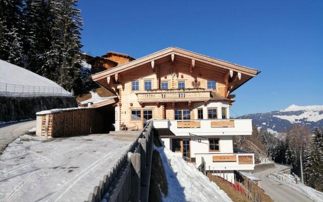 Holiday Flat Schoser, Fugen
