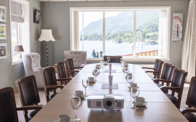 Lavik Fjord Hotell