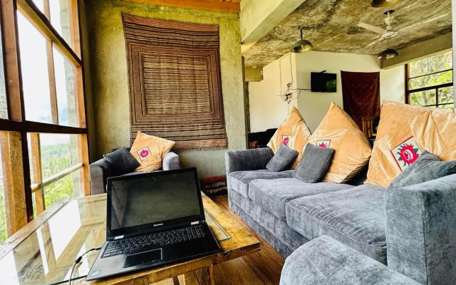 Old Hunza Inn