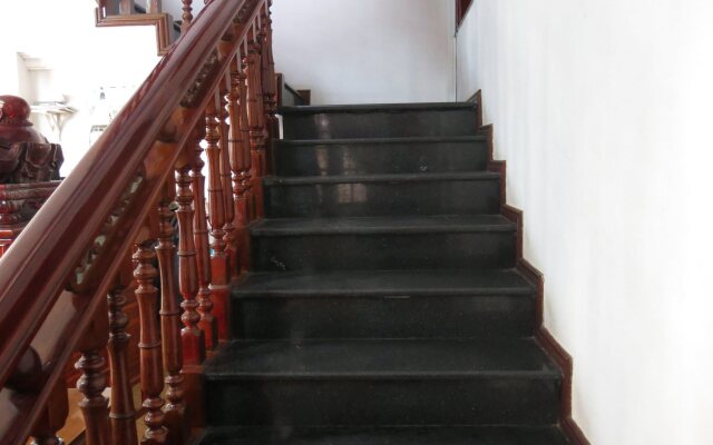 Lilly Guest House