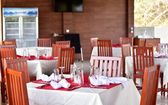 Sea Crest Hotel