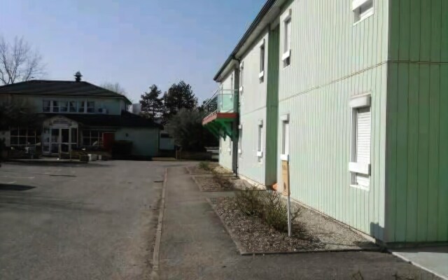 Fasthotel Grenoble Moirans