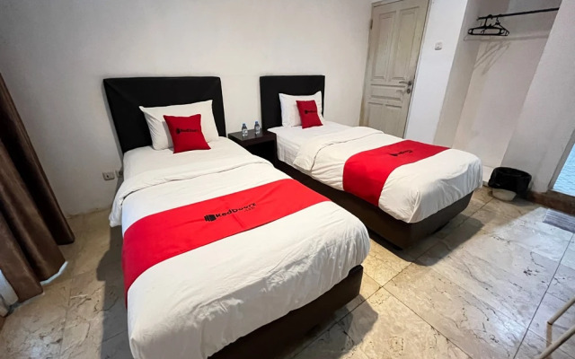 RedDoorz near Kantor Walikota Manado