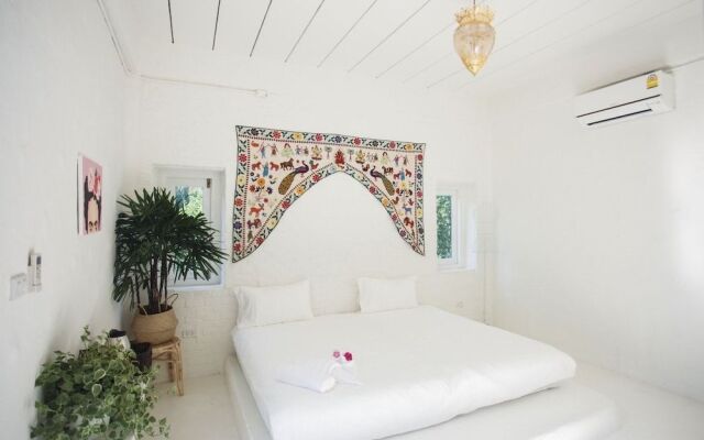 Frida Friday Boutique Hotel