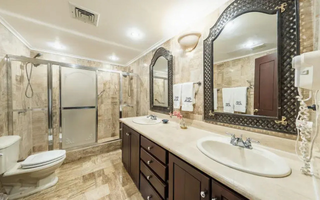 Wonderful 5BR Villa w Jacuzzi at Ingenio