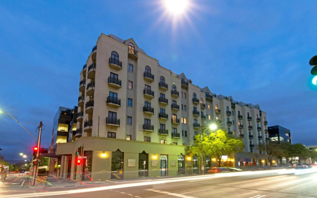 Frome Apartments