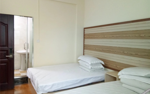 Fuhua Cards Hostel