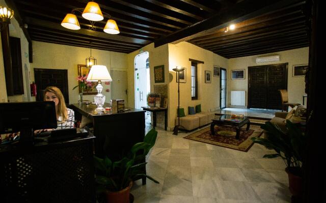 Palacio Mariana Pineda Hotel