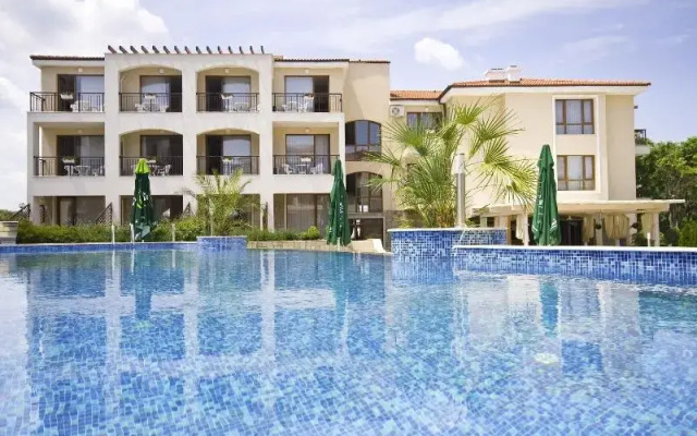 Paradise Bay Hotel