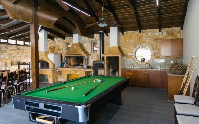 Grandpa's House with Jacuzzi