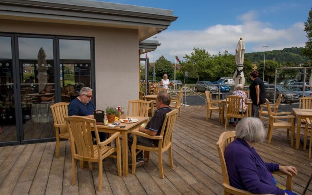 Gwesty Links Hotel