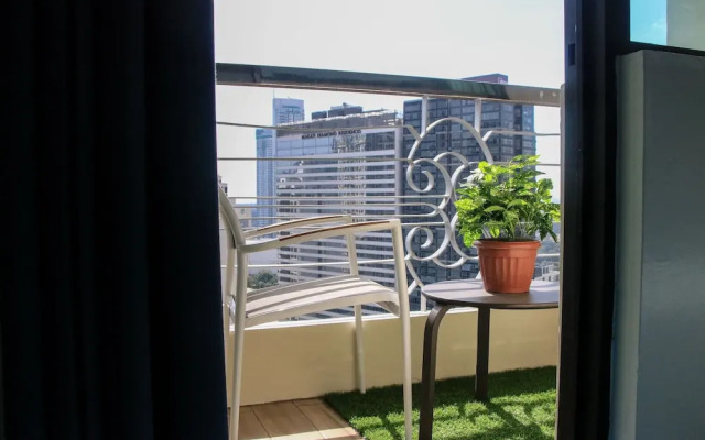 Indigo Makati @ BSA Suites