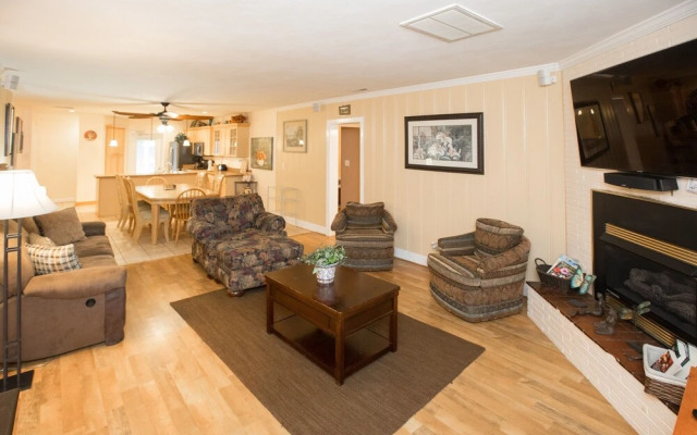 Off The Board - 5 Br Home