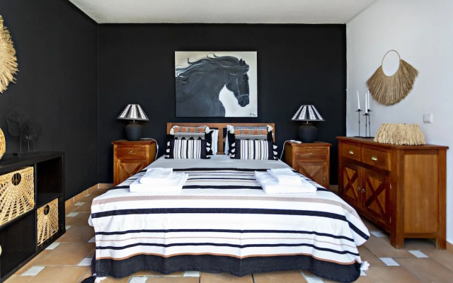 QV 210 - Black White Apartment - Quinta Velha