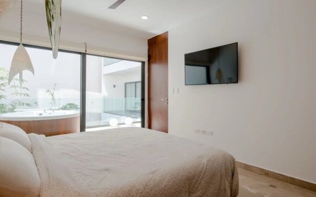 Location - 1 bdr - Rooftop Pool w Sea View - C408