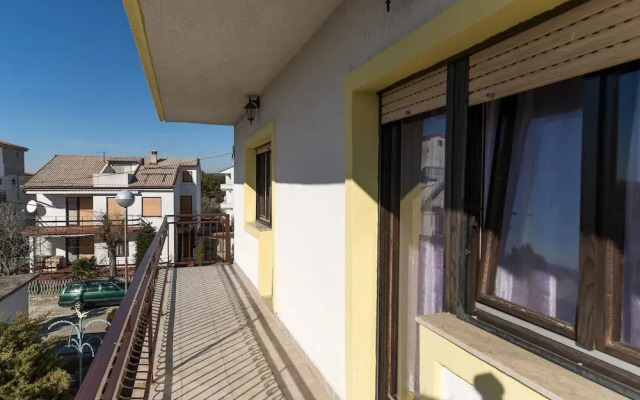 Apartment Eni