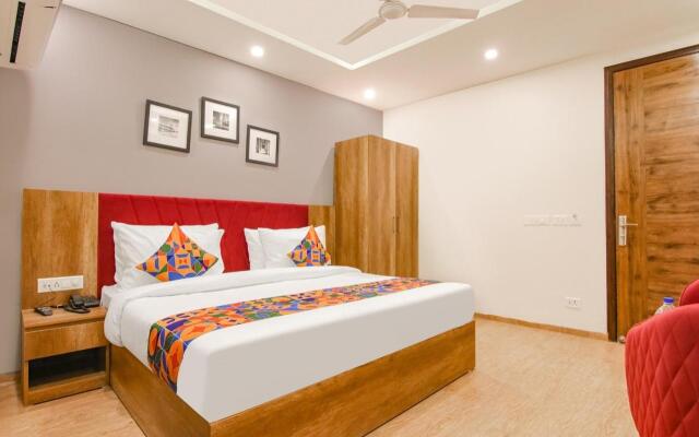Saltstayz Select - Huda City Center