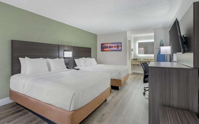 Quality Inn & Suites Orlando East - UCF Area