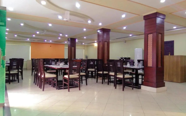 Crown Inn Hotel Multan