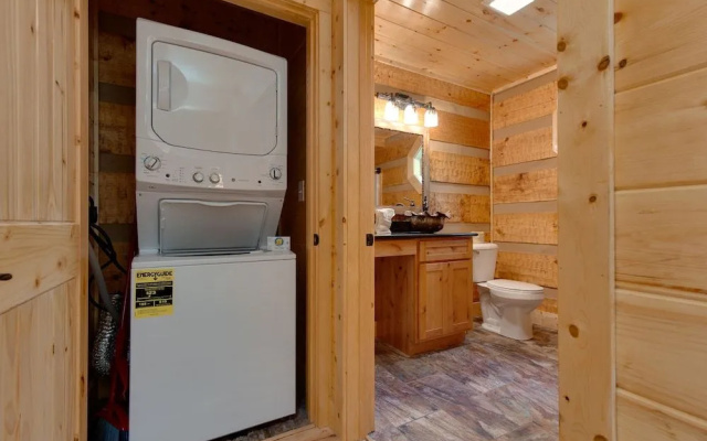 Lover's Hideaway by Jackson Mountain Rentals