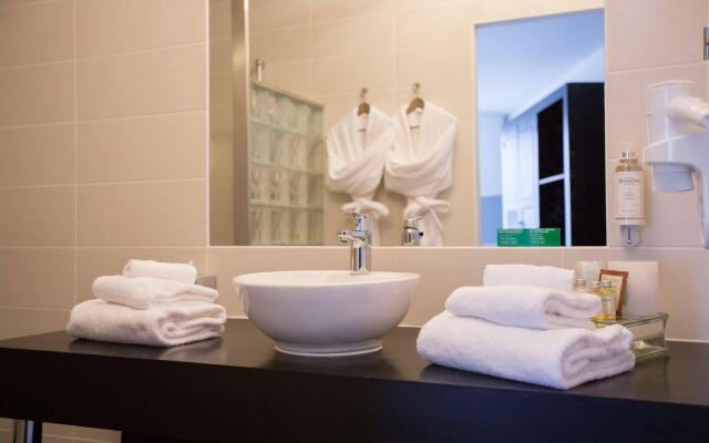 Le Pier Toulouse Hotel