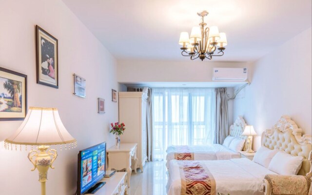 She & He Apartment Yitong Branch