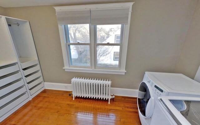 Linden Hills Luxury Charmer