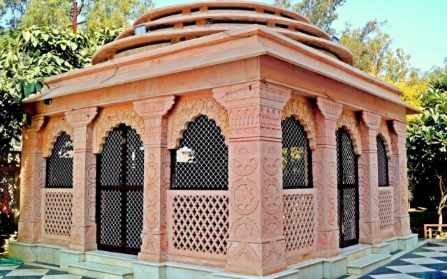 Shanti Seva Dham - The Religious Stay At Priyakant Ju Temple Vrindavan