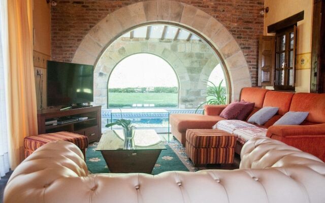 Luxury Villa Esmeralda