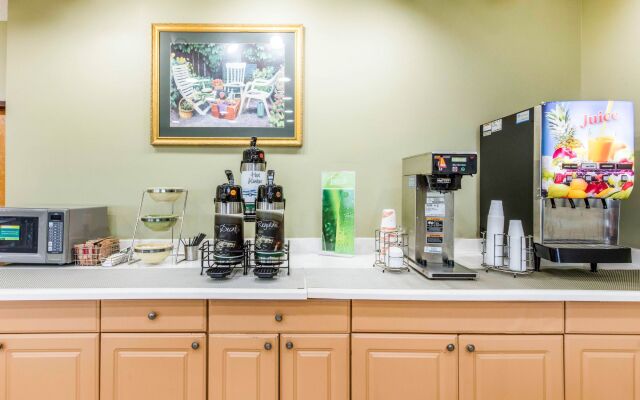 Quality Inn & Suites Pearl - Jackson