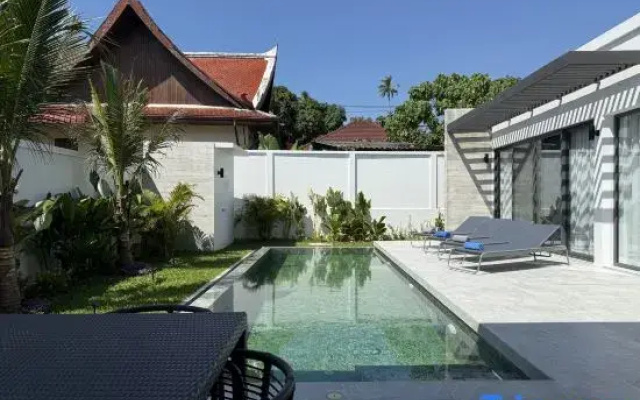 Newly built: private Quinta Lane 4br pool villa