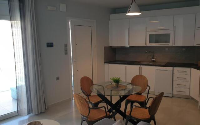 Zefyros Suite , Seafront retreat !