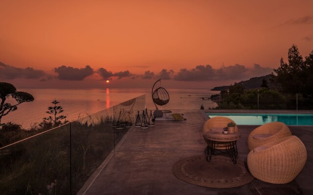 Sueño LUXURY VILLA 180 Iconic Sea View