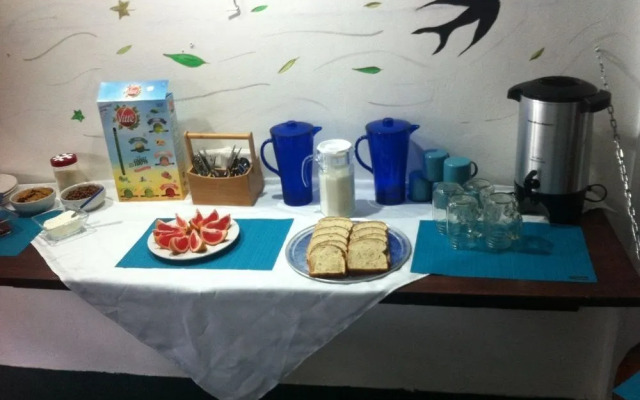 Hostal La Cueva - Hostel