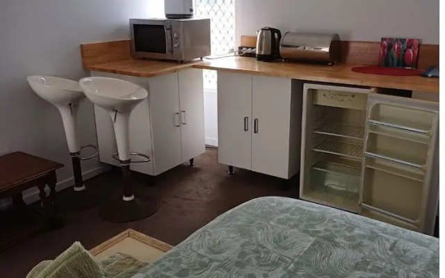 Room-cozy Room With Separate Entrance an