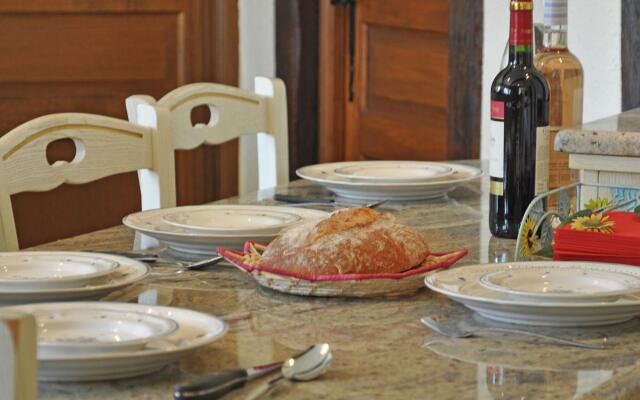 Traditional villa in Lias D'armagnac with pool
