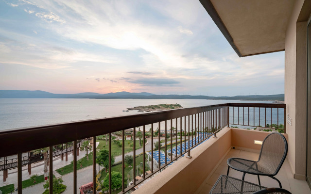 Royal Teos Thermal Resort Clinic & Spa - Halal Hotel