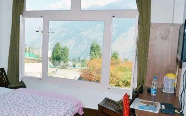 Bilju Inn Munsiyari by Goroomgo