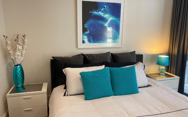 The Gallery Luxe 1 BR Executive Apartment in the heart of Braddon Wine Secure Parking WiFi – Guest Rooms – Braddon