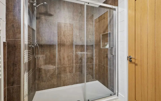 Host Stay Alder Spa Lodge
