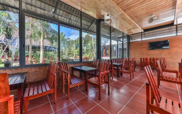 La Paloma Resort