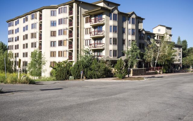 Torian Plum Creekside 417