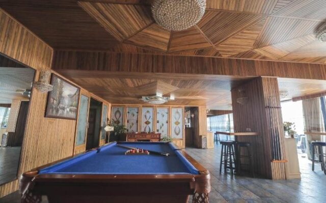Bay Lodge