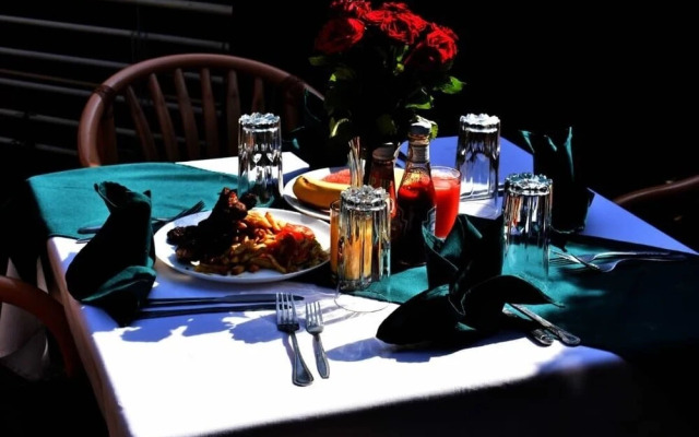 Rocy Hotel